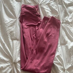 Bombshell pink victory leggings with butt scrunch